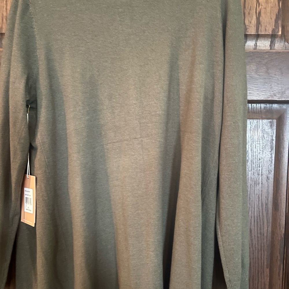 Cardigan - Picture 2 of 2